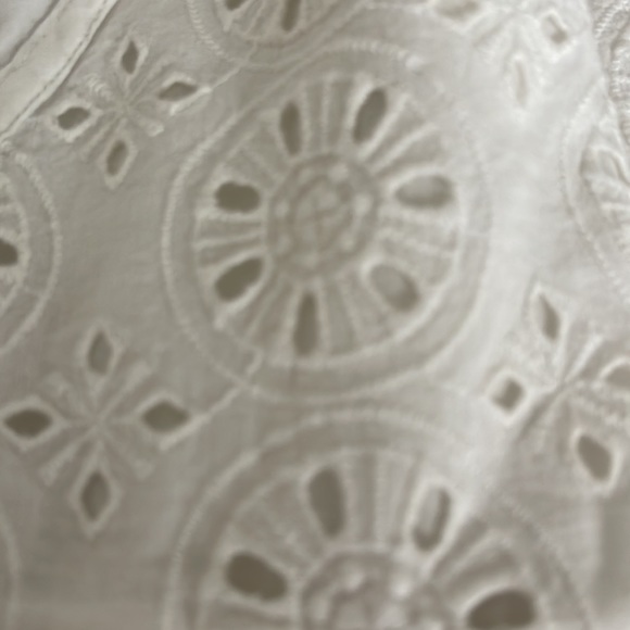 H&M white lace eyelet Dress size 4 - Picture 2 of 2